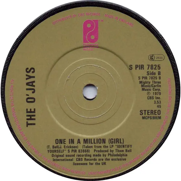 The O'Jays - Sing A Happy Song 7 Inch Vinyl Single (7 Inch Record) - NM/VG+ - Classical33.co.uk