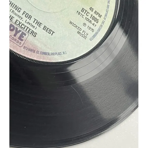 The Exciters – Reaching For The Best | VinylSelector.com