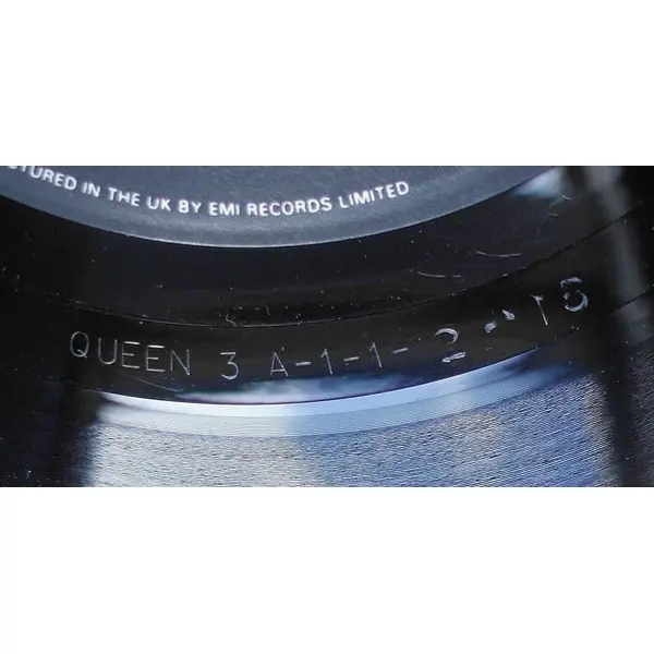 Queen - It's A Hard Life 7 Inch Vinyl Single (7 Inch Record) - NM/VG+ - Classical33.co.uk